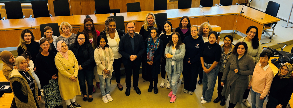 2409112_Elternlotsinnen zu Besuch im Mühlheimer Rathaus